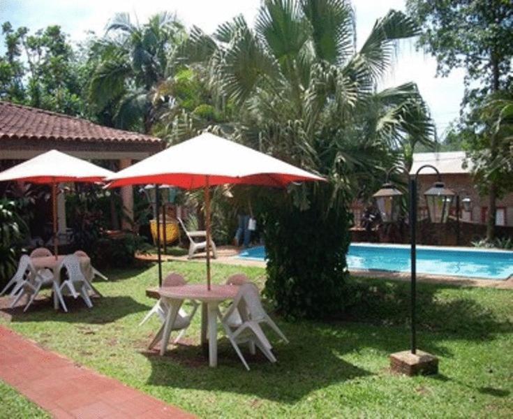 El Guembe Hostel House Puerto Iguazu Exterior photo